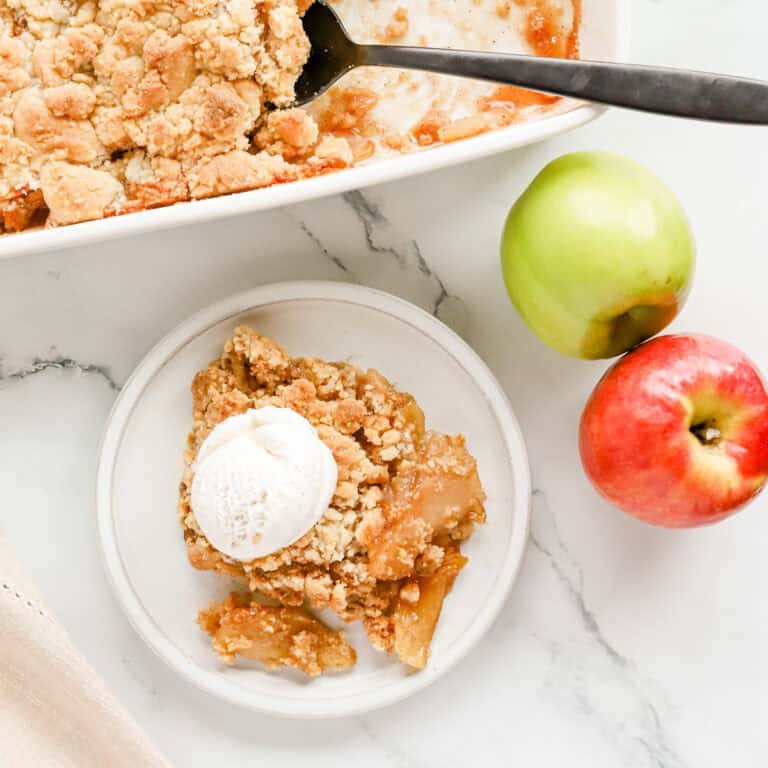 Featured image of plated cake mix apple cobbler